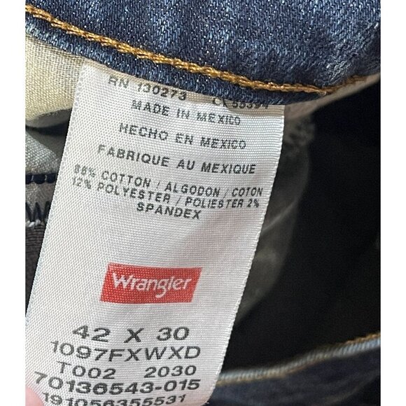 Wrangler Men's Jeans Medium Wash Straight Leg Size 42 X 30 - Picture 4 of 5